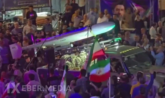 Təbrizdə hərbi təbliğat: “Şahid-136” sərgiləndi - Video