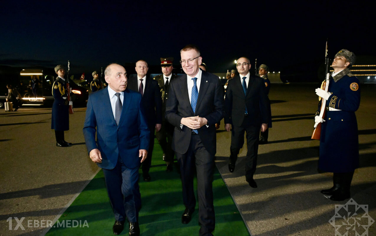 Latviya Prezidenti Azərbaycana səfərə gəldi - Fotolar