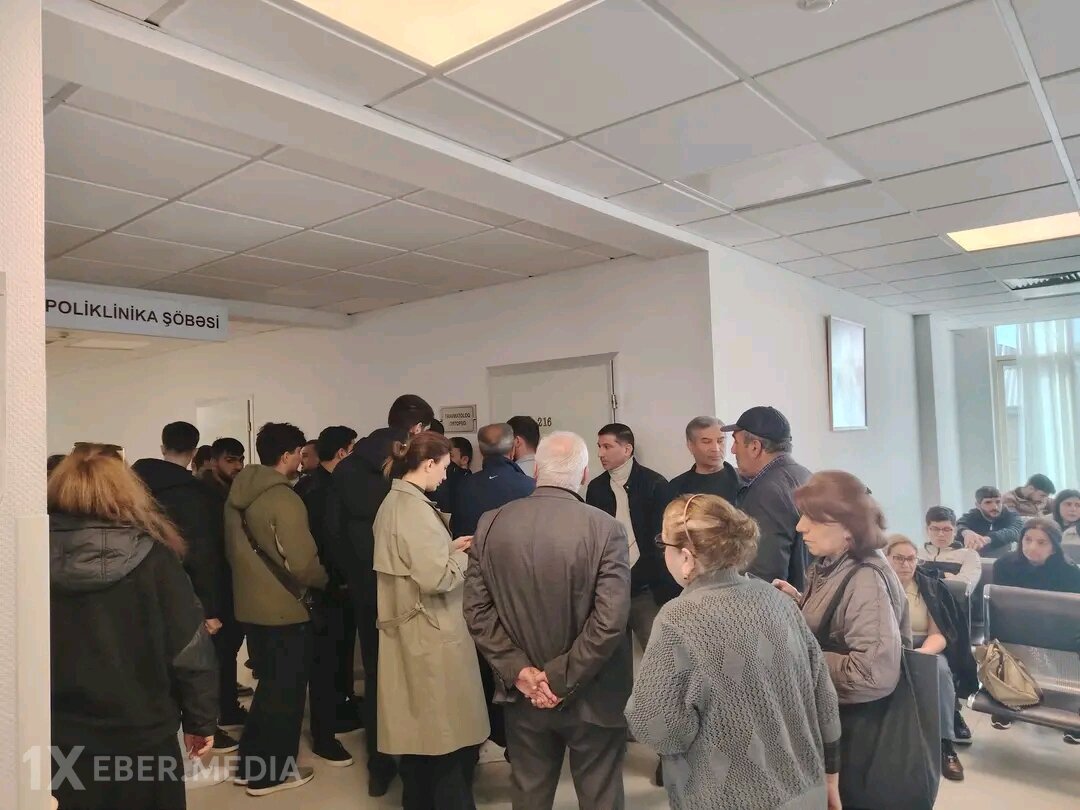 Nizami Tibb Mərkəzində travmatologiya otağının qarşısı...