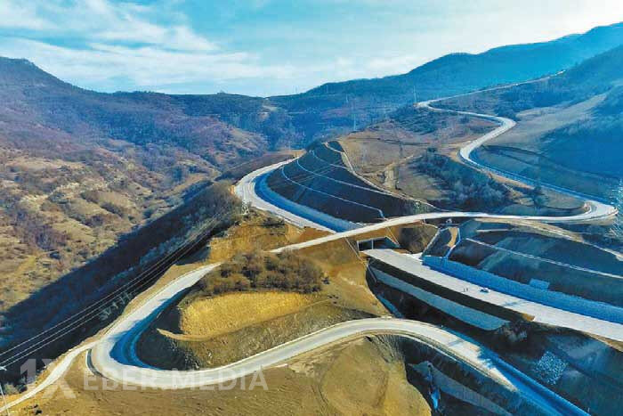 Qarabağ və Şərqi Zəngəzurda 4 min kilometrə yaxın avtomobil yolu çəkiləcək