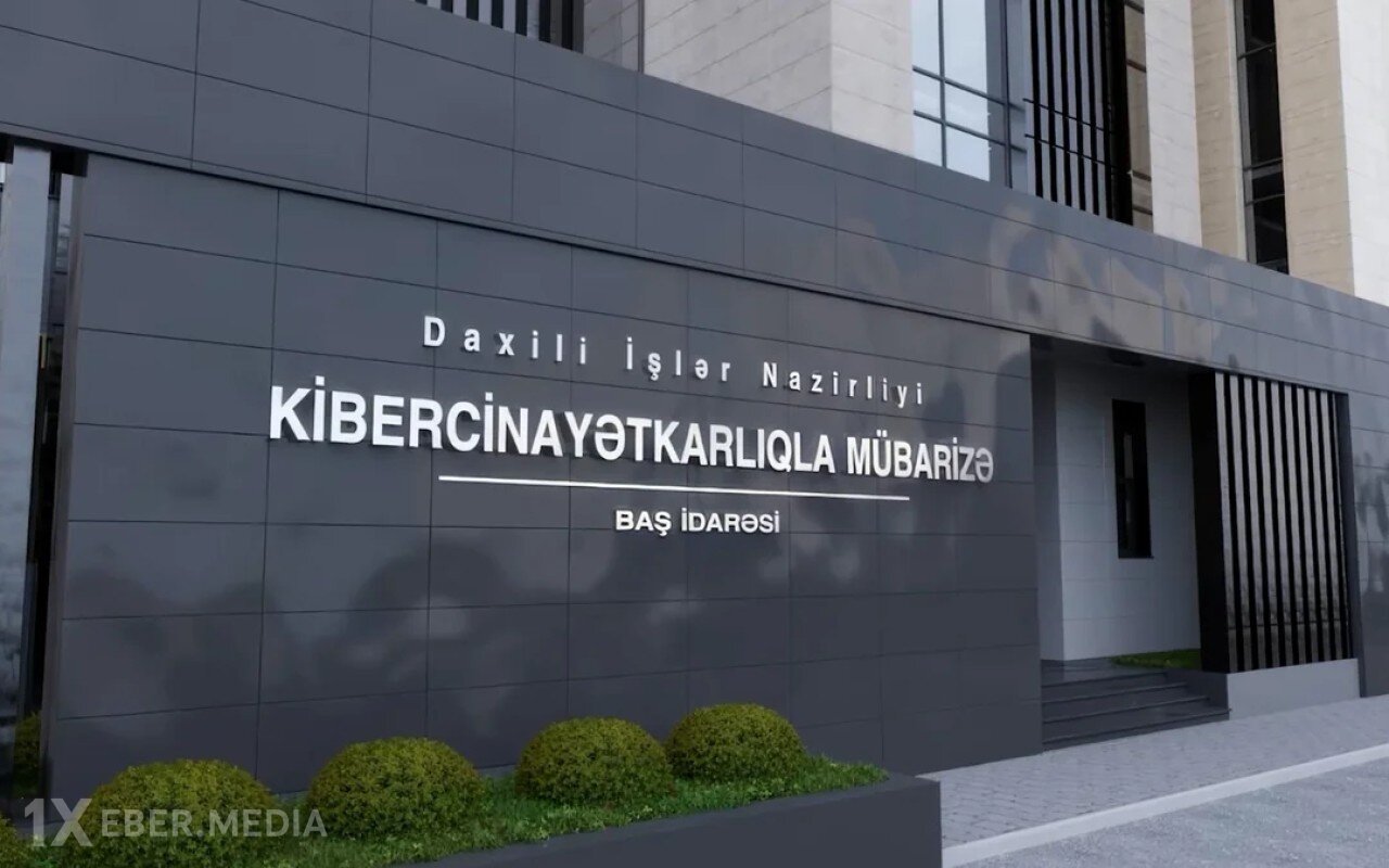 Bankların adından kiberdələduzluq etməkdə şübhəli bilinən şəxslər saxlanılıb - VİDEO