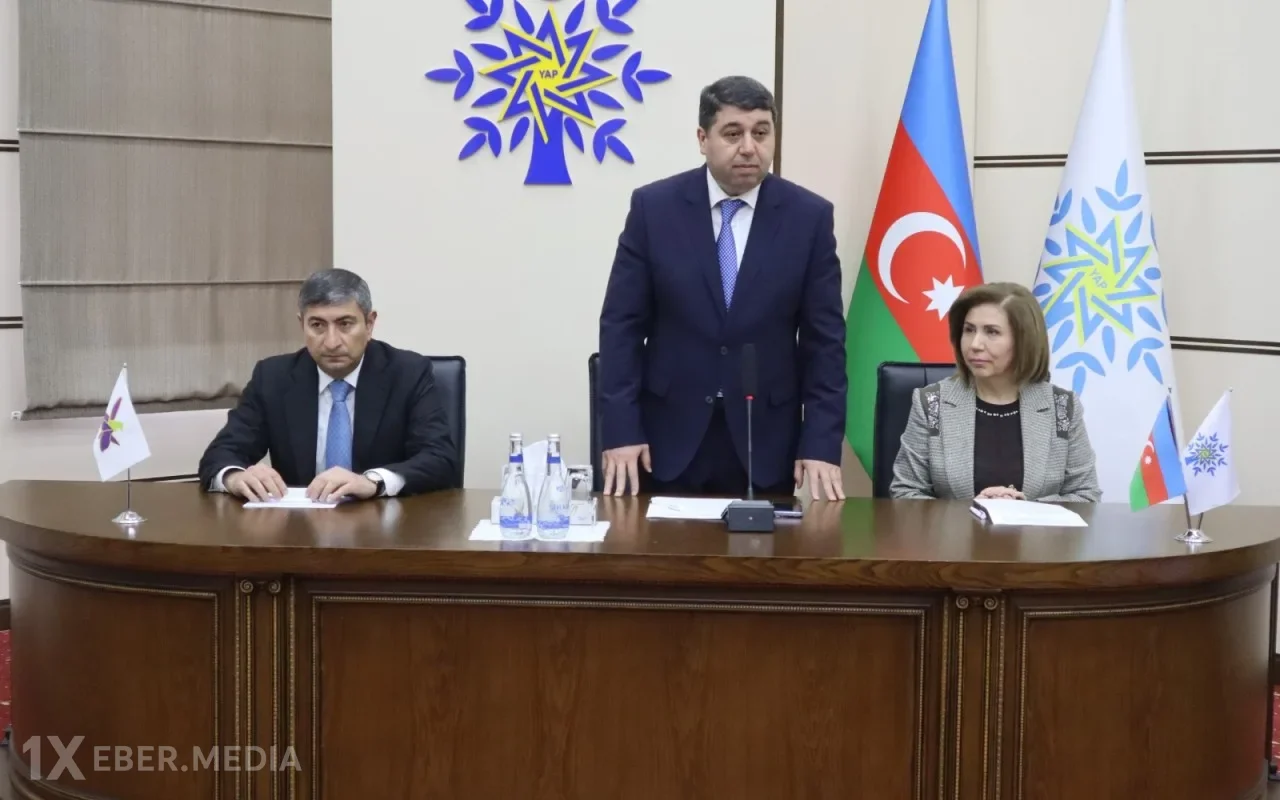 YAP Yasamal rayon təşkilatı Heydər Əliyevin 103 illiyi ilə bağlı tədbir keçirdi - FOTOLAR