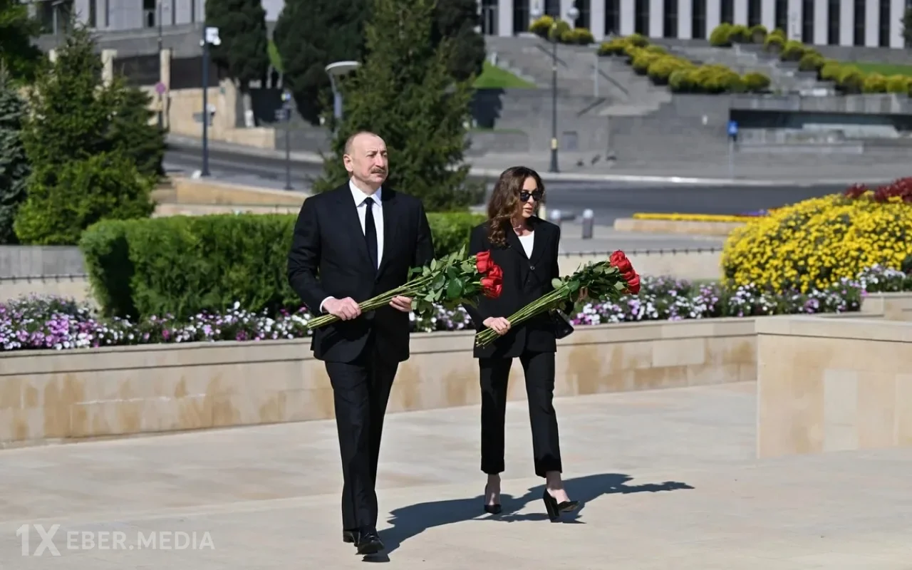 Prezident müharibədə həlak olanların xatirəsini yad etdi - FOTOLAR
