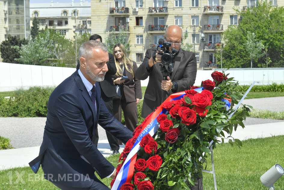 Rixard Raşin Zəfər parkında - Fotolar