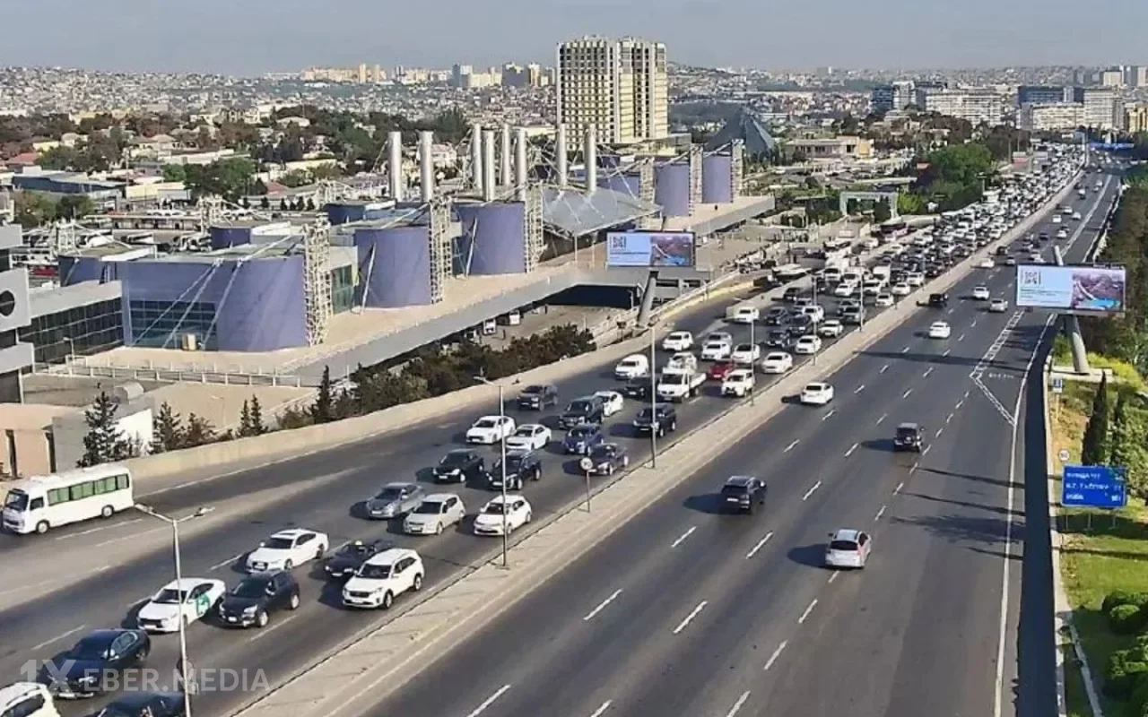 Bakıda tıxac olan yollar açıqlandı - SİYAHI
