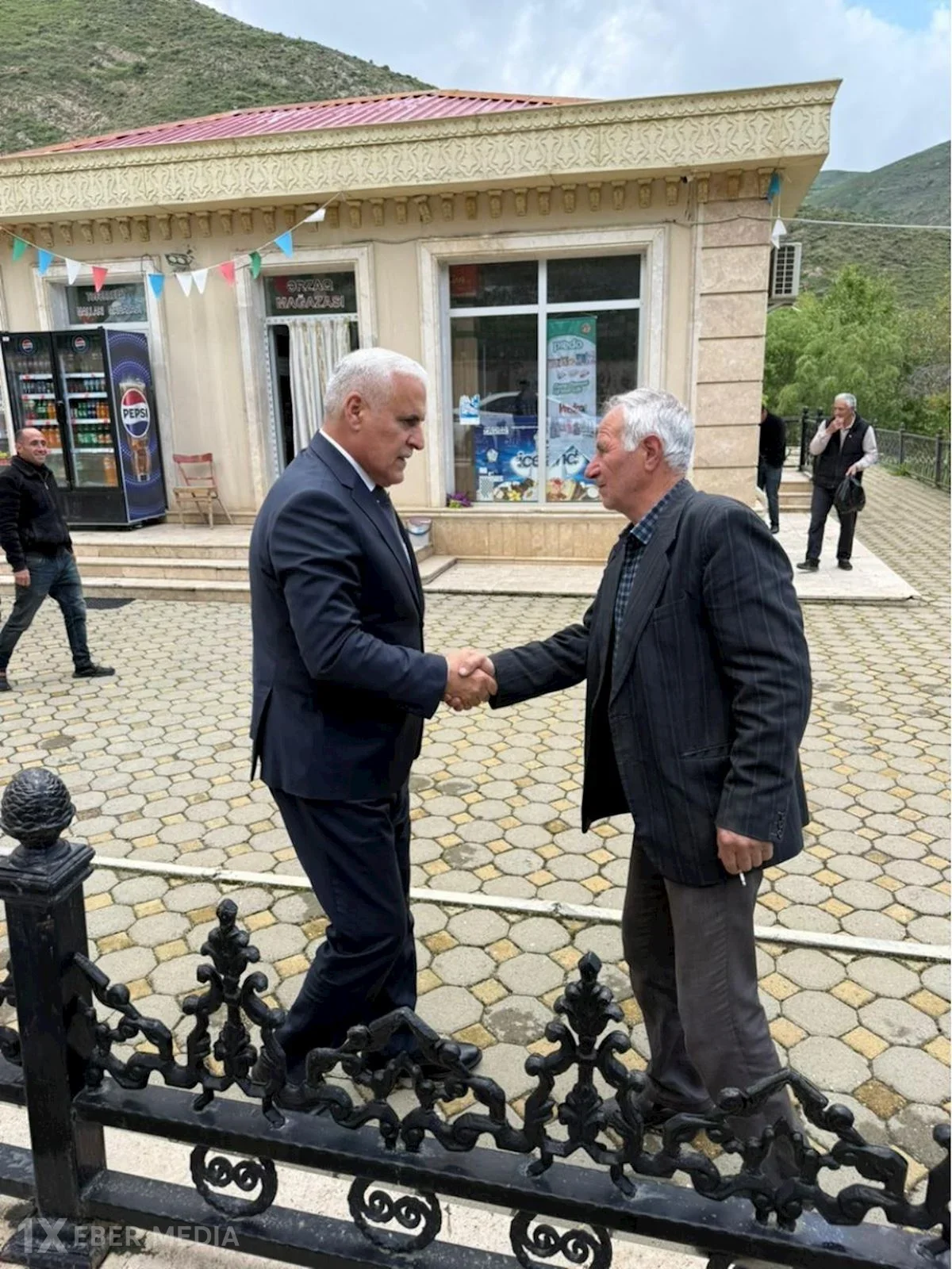 Vüqar Rəhimzadə seçiciləri ilə növbəti görüşünü keçirib