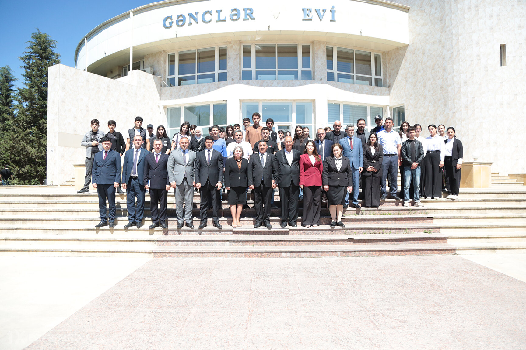 Sabirabad rayonunda “Şəhərsalma və Memarlıq İli” çərçivəsində “Azərbaycan gəncləri yaradıcı təşəbbüsləri və innovativ ideyaları ilə ölkənin gələcəyi” mövzusunda seminar keçirilib