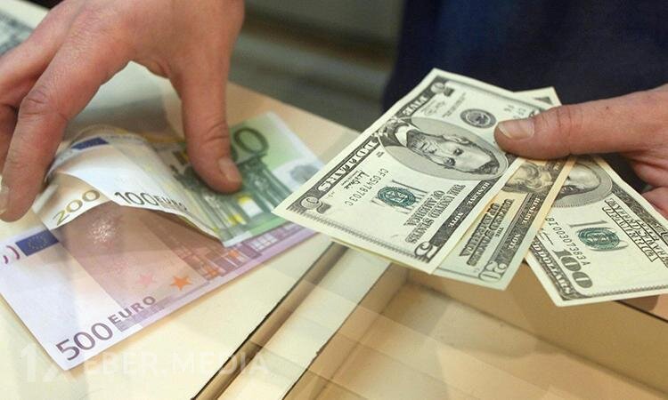 Dollarla bağlı kritik vəziyyət: Əvvəl ucuzlaşacaq, sonra...