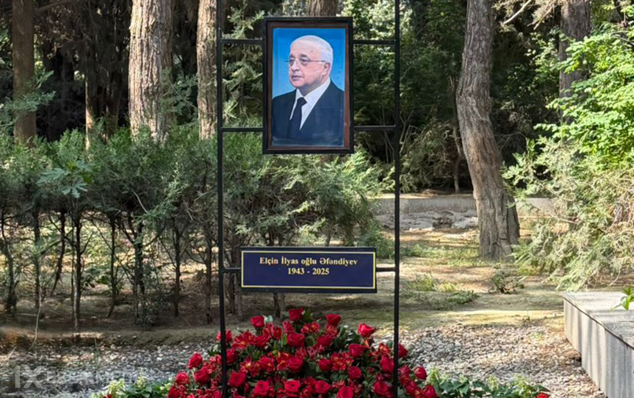 Elçin Əfəndiyevin məzarı ziyarət olundu - Foto