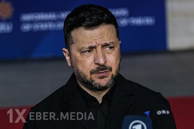Ukraynada Zelenski tənqid olunub