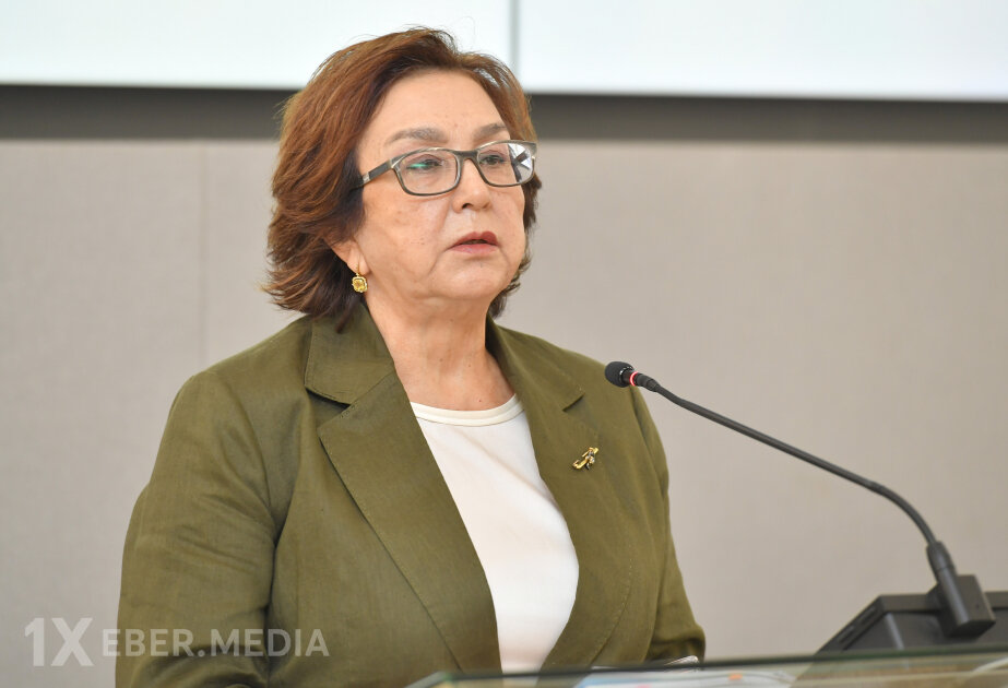 Məleykə Abbaszadə ilə ekspertlərin davası...