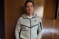 Tramp Maduro kostyumunda Rubioya təriflər yağdırdı