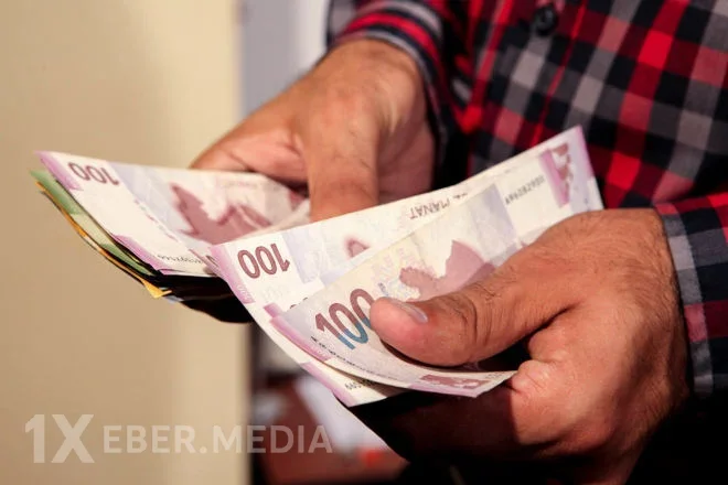 İşləyən şəxslərin pensiyası nə qədər artacaq? - İzah