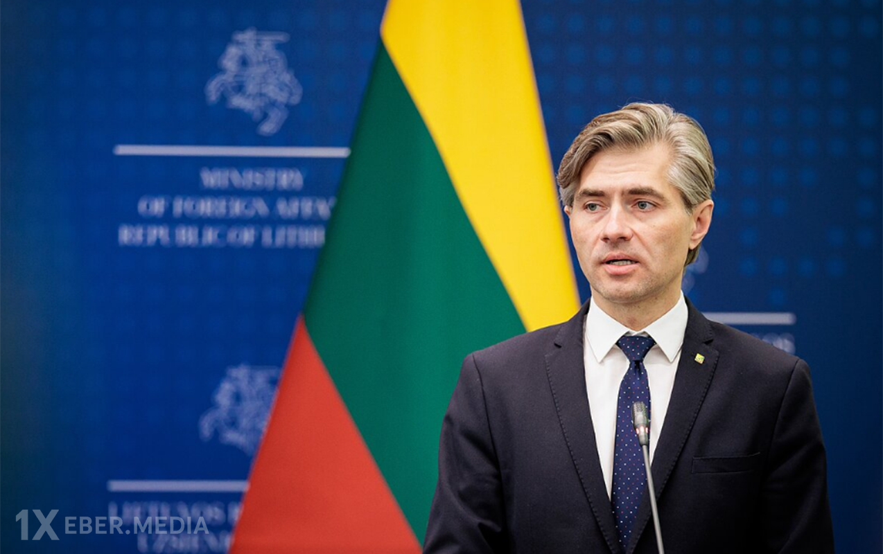 Nazir və ailə üzvlərinə aid məlumatlar oğurlandı