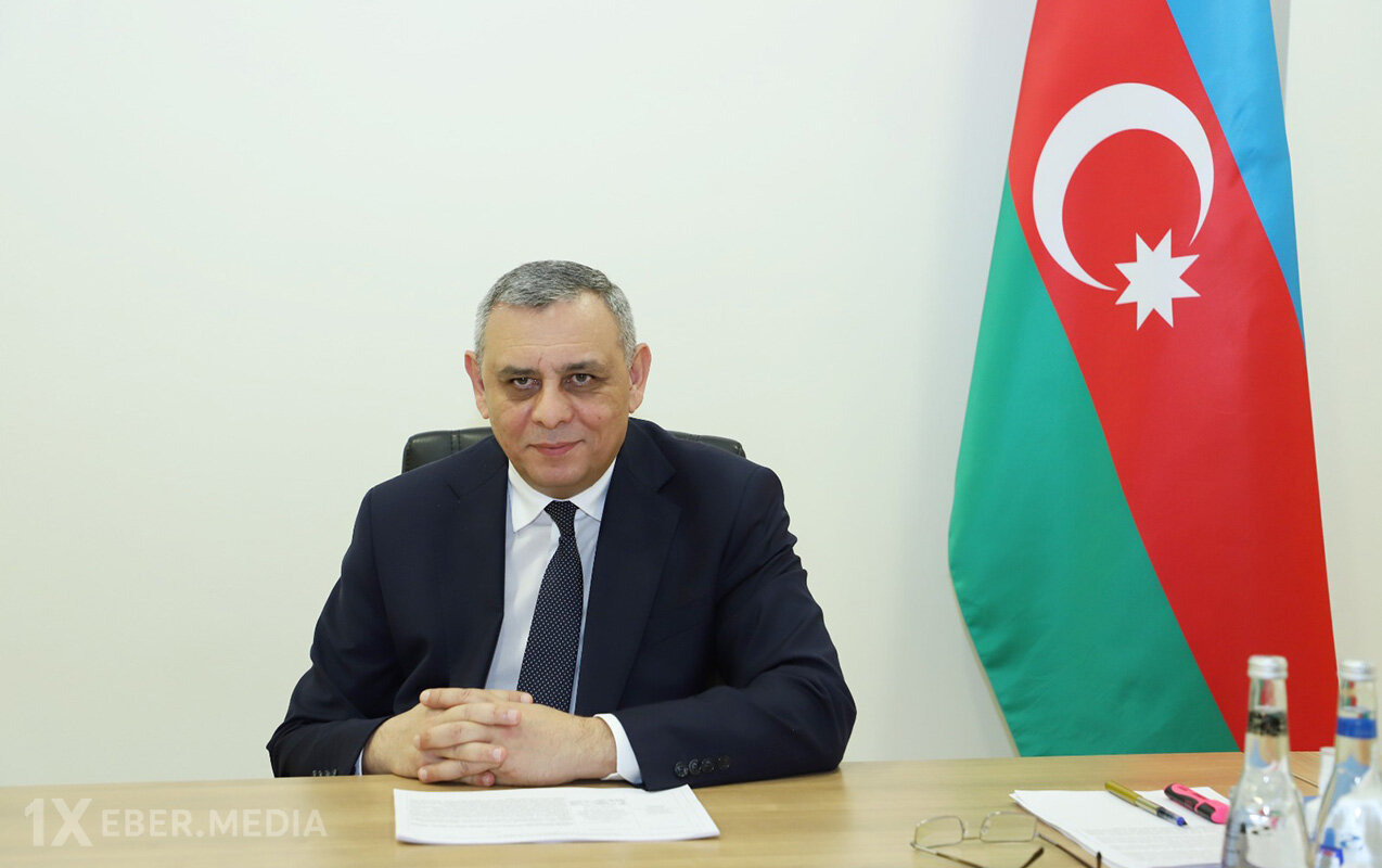 Mürsəl İbrahimov Biləsuvarda vətəndaşların problemlərini dinlədi