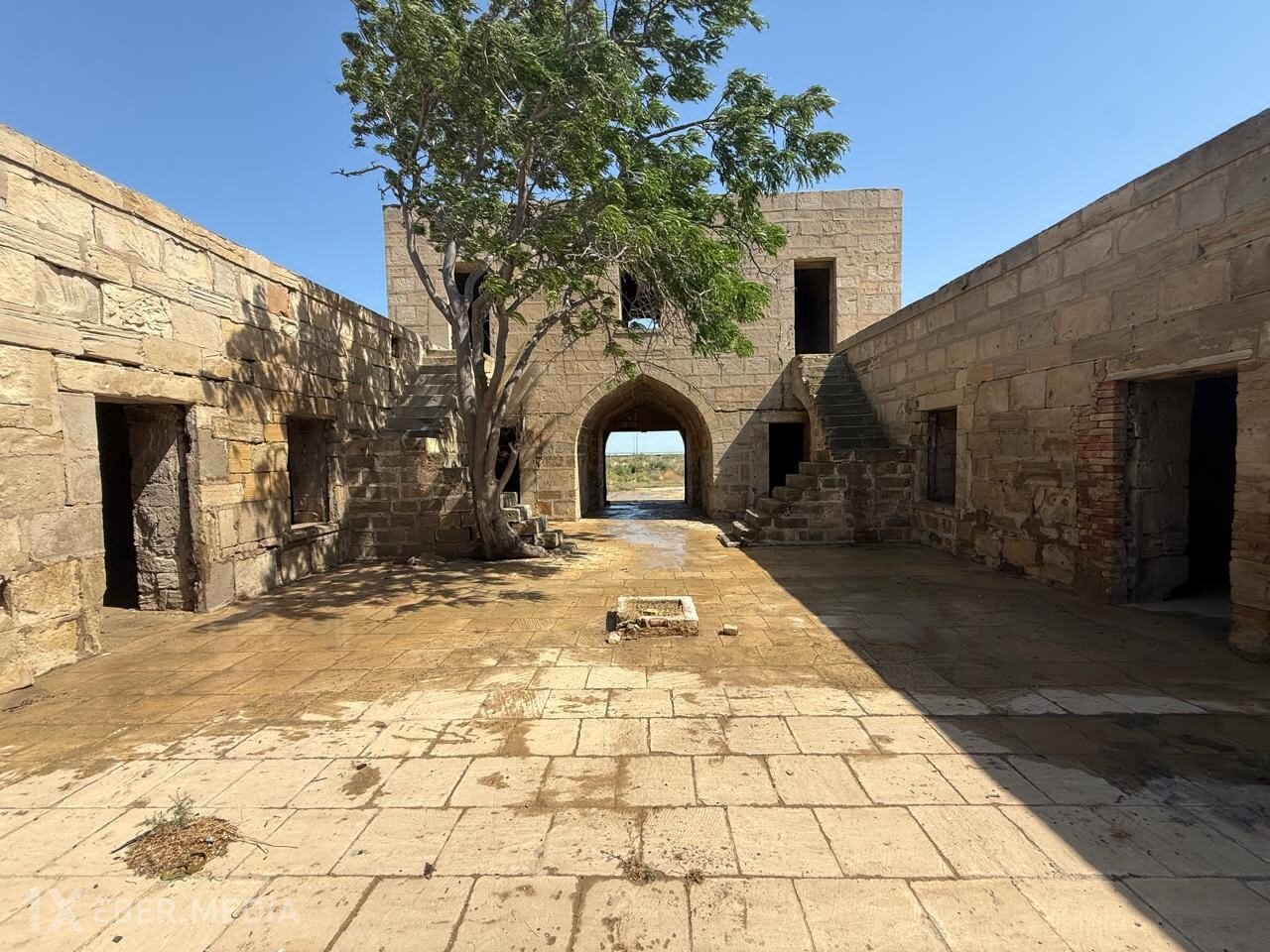 Tarixi karvansaraya qanunsuz müdaxilənin qarşısı alındı - FOTOLAR