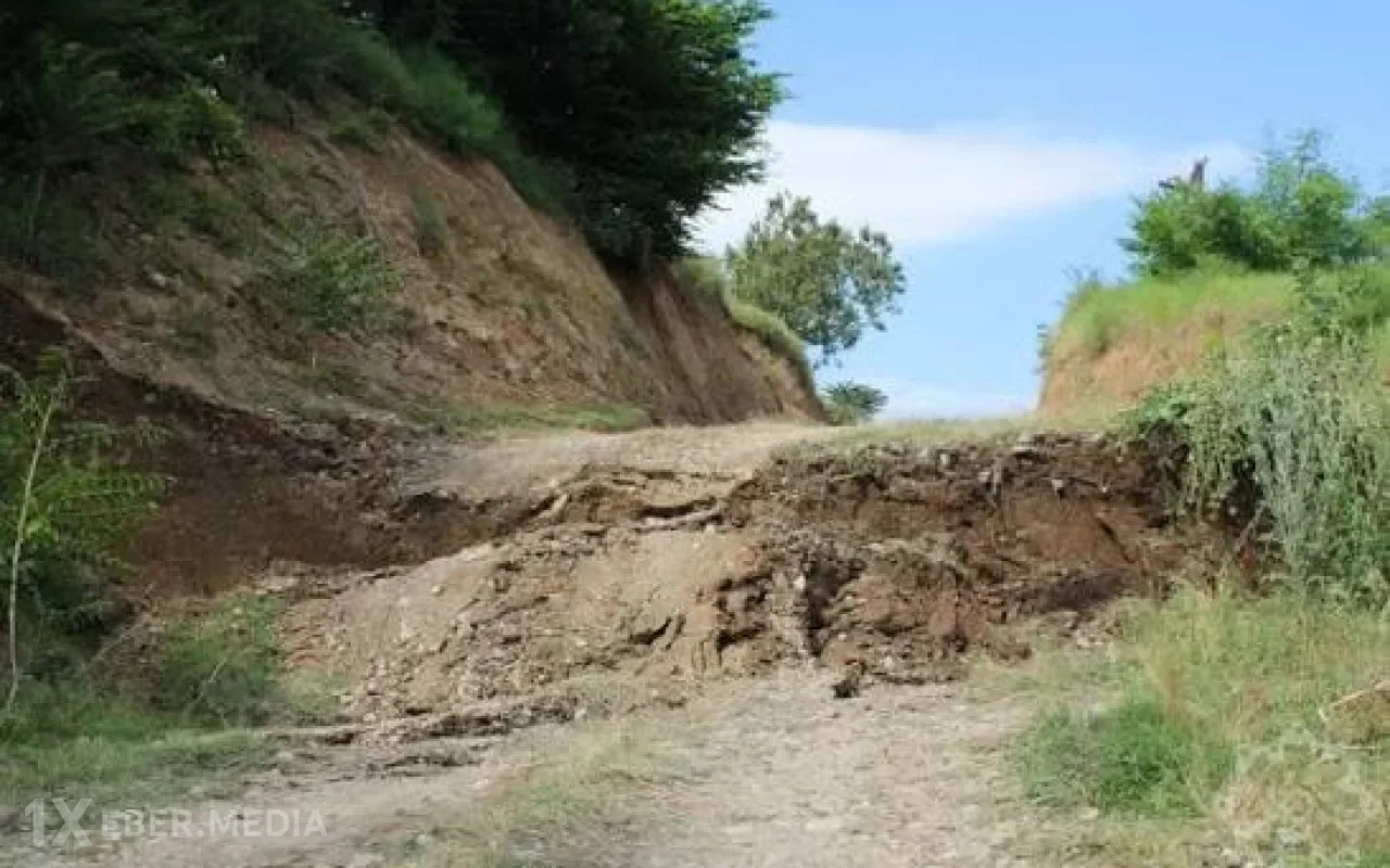 Qubada sürüşmə qeydə alınıb