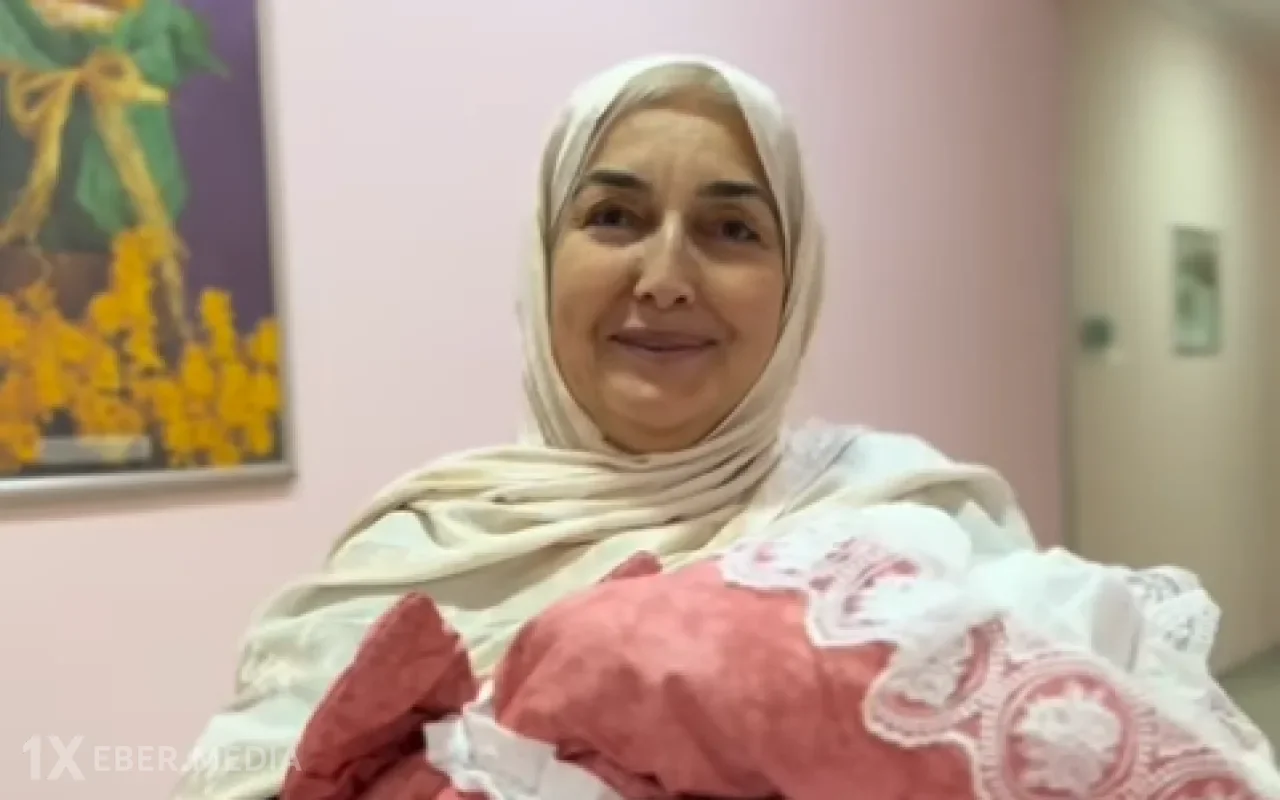 Azərbaycanda 63 yaşlı qadın ana oldu - VİDEO
