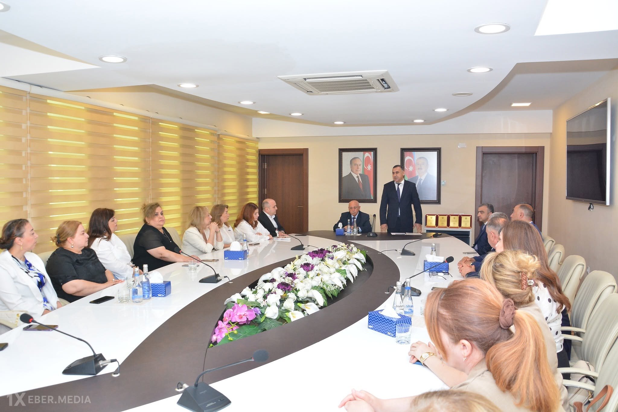 Xətaidə Tibb İşçilərinin Peşə Bayramı ilə bağlı dəyirmi masa keçirildi
