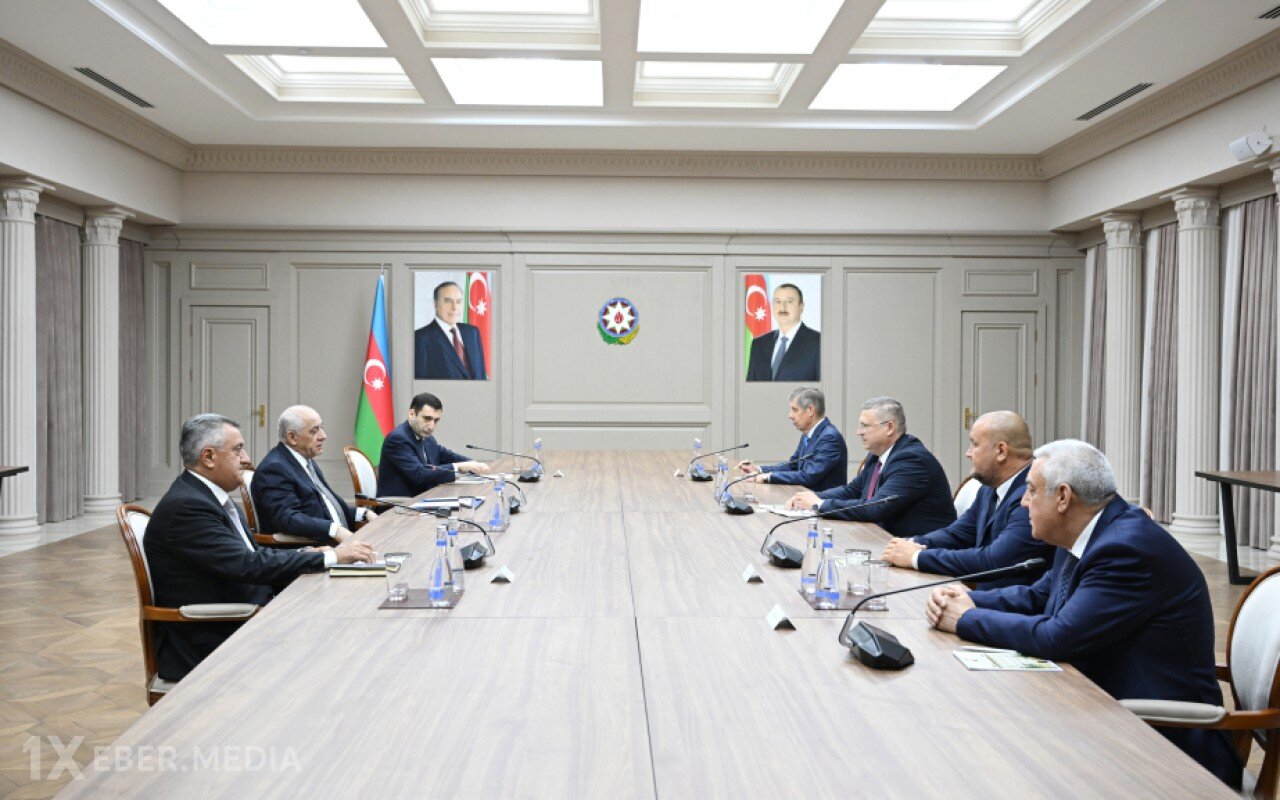 Əli Əsədov Həştərxan vilayətinin hökumət sədri ilə görüşdü