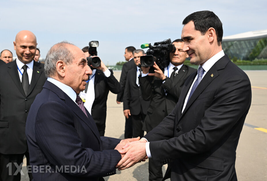 Türkmənistan Prezidenti Sərdar Berdiməhəmmədov Azərbaycana səfərə gəlib