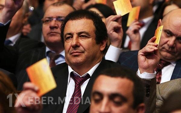 Çarukyan Nikola qarşı: məhkəmə ərizəni qəbul etdi