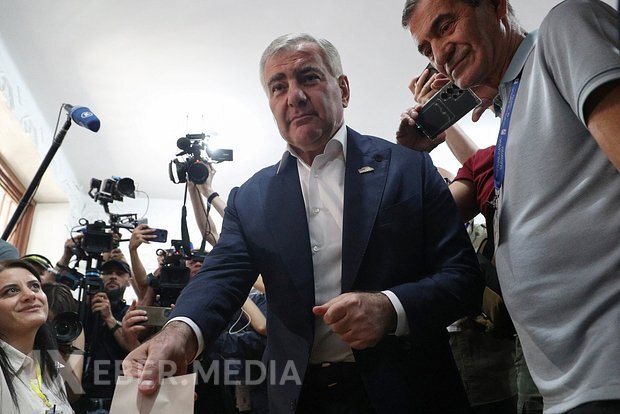 Samvel Karapetyan Ermənistan müxalifətinin konsolidasiyası ilə bağlı məlumat verib