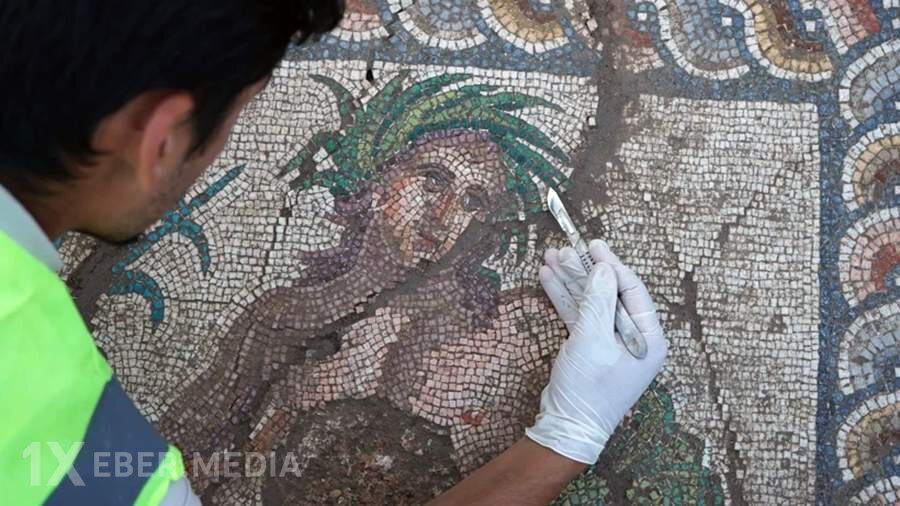 Qədim Aspendos şəhərində unikal mozaika tapıldı