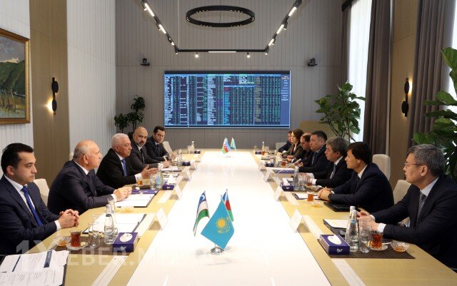 Baba Rzayev onlarla müzakirə apardı