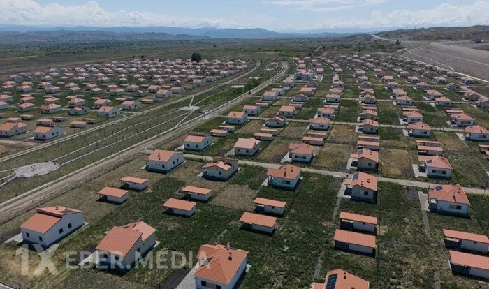 Şükürbəyli kəndinə daha 45 ailə yola salındı