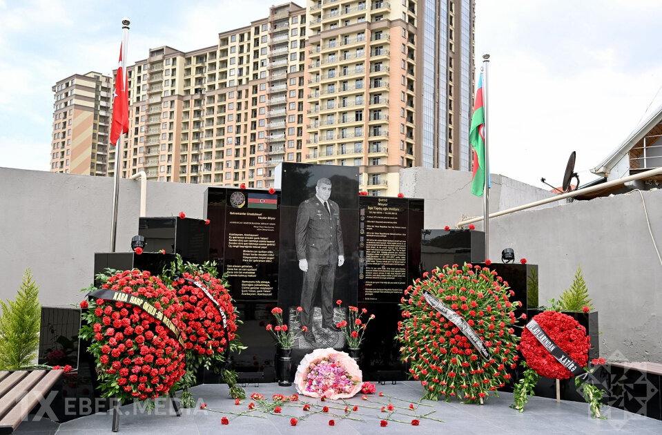 Xətai rayonunda şəhid mayor İlqar Verdiyevin şərəfinə ucaldılmış abidənin açılışı olub