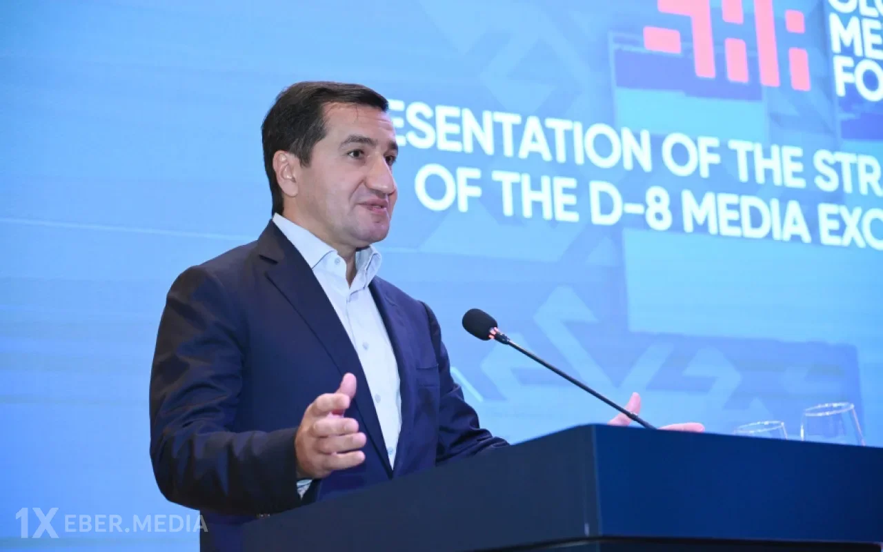 Hikmət Hacıyev media sahəsindəki islahatlardan danışdı