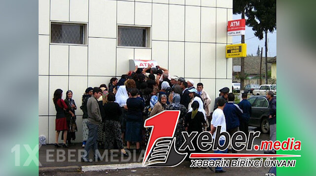 Bankomat növbələri: Təqaüd günlərində yaranan izdihamın səbəbi nədir?
