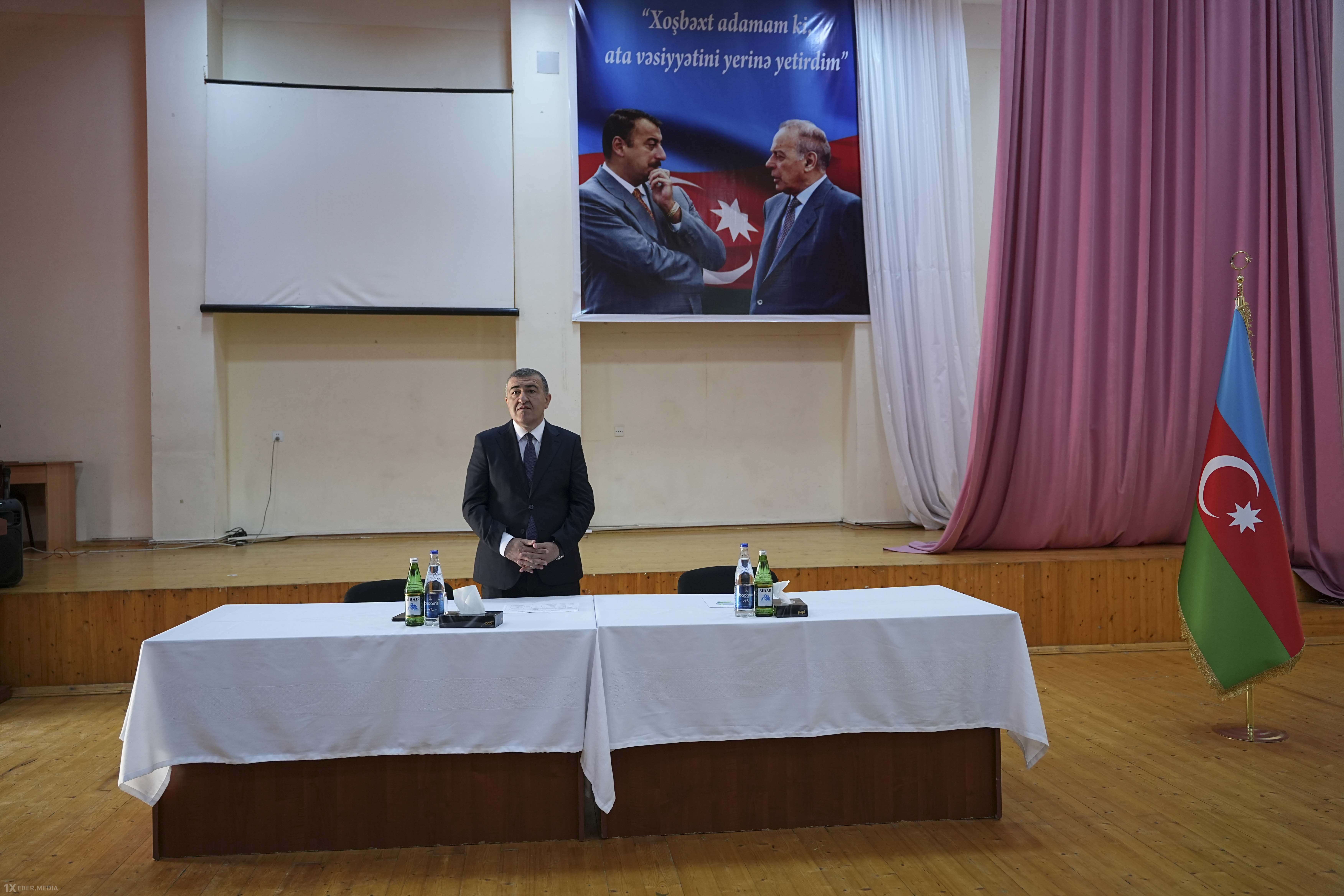 Rafiq Quliyev 86 saylı tam orta məktəbdə vətəndaşlarla görüşdü