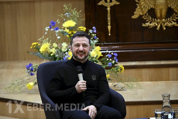 Drapatının təyinatı Britaniyanın təzyiqi ilə izah edilib