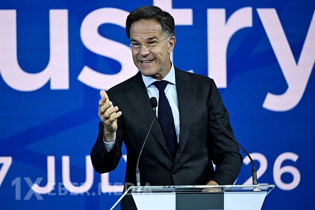 Rutte Trampı və NATO üçün gördüyü işləri yüksək qiymətləndirib