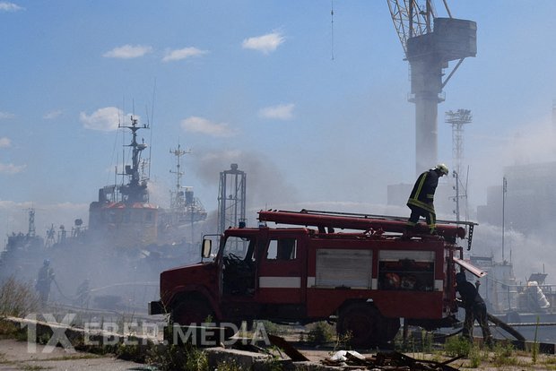 Rusiya Müdafiə Nazirliyi Odessa limanında daha üç yük gəmisinə zərbə endirildiyini iddia edib