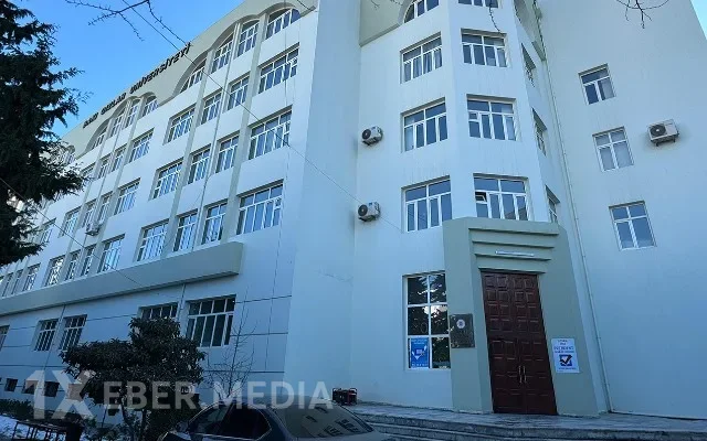 "Qızlar Universitetindəki müəllimlərin yarısından çoxunun elmi dərəcəsi yoxdur" - Açıqlama