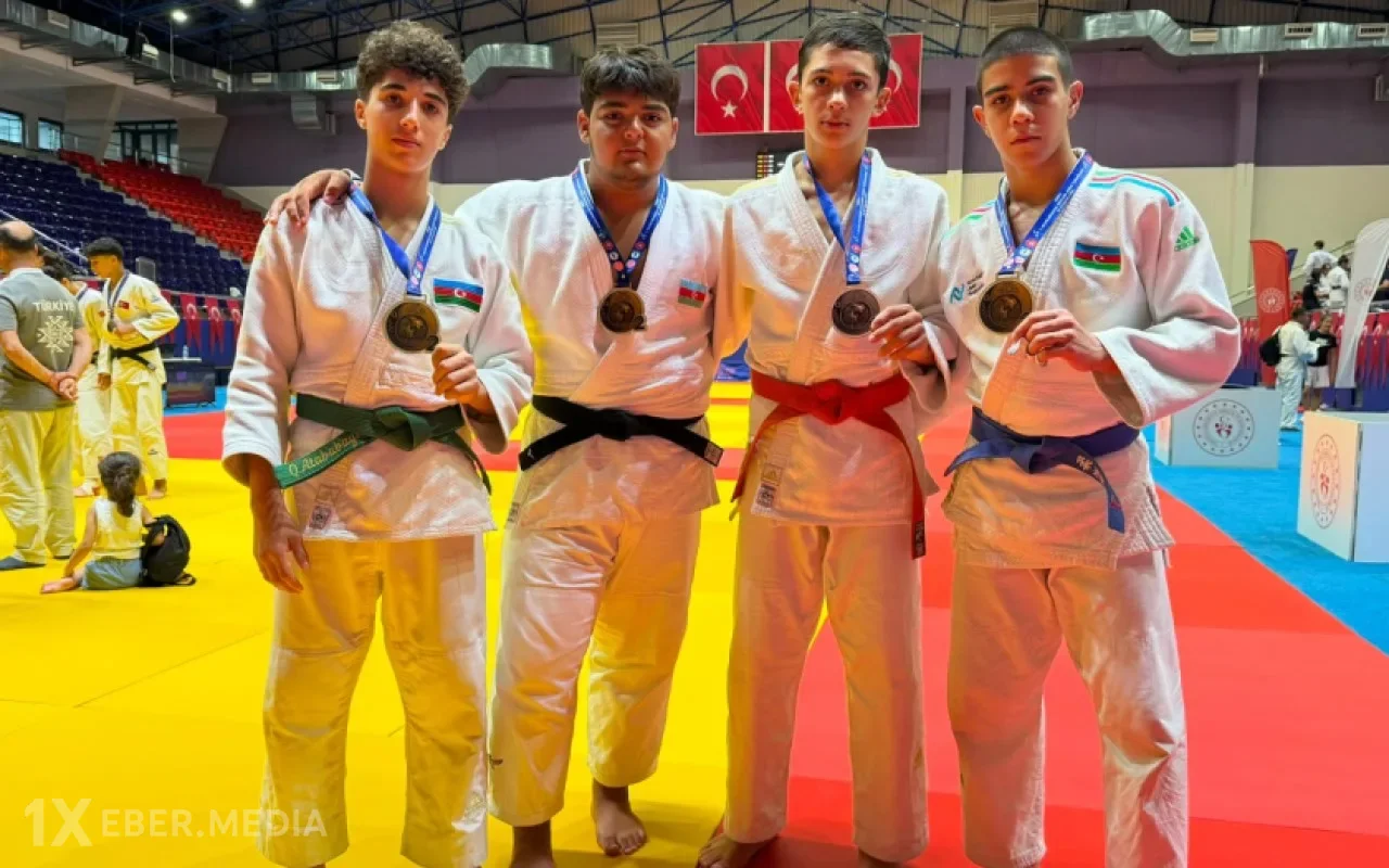 Yeniyetmə cüdoçularımız Türkiyədə 4 medal qazandılar