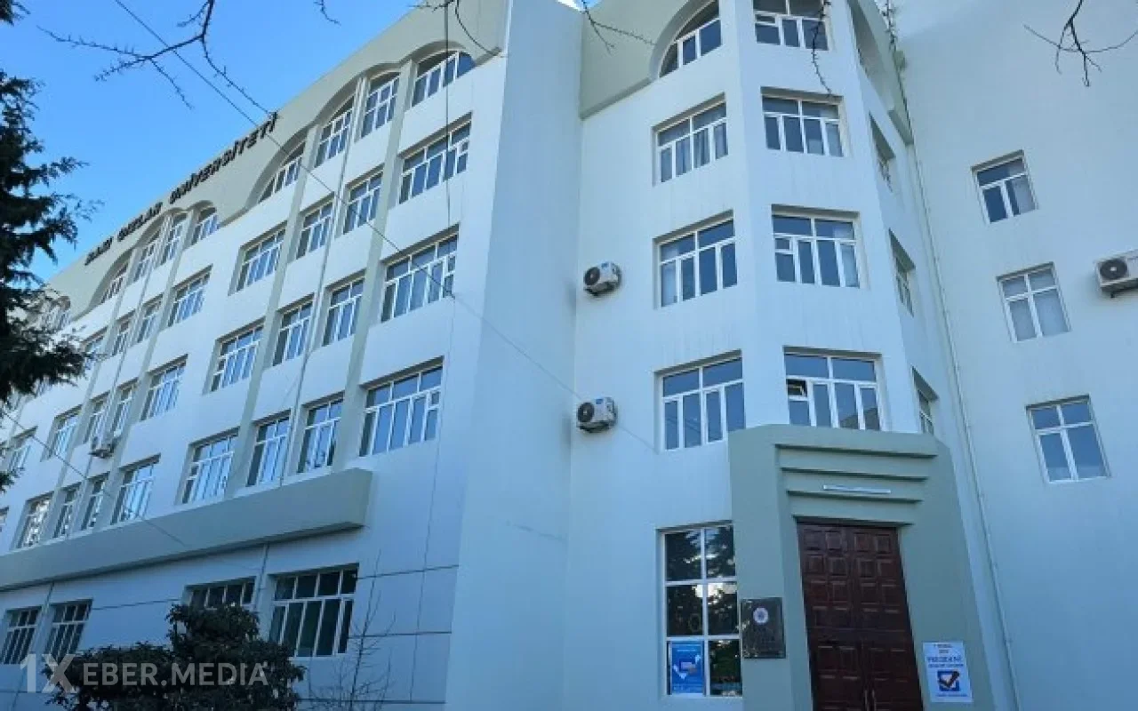 Bakı Qızlar Universitetinin tələbələri köçürüldü