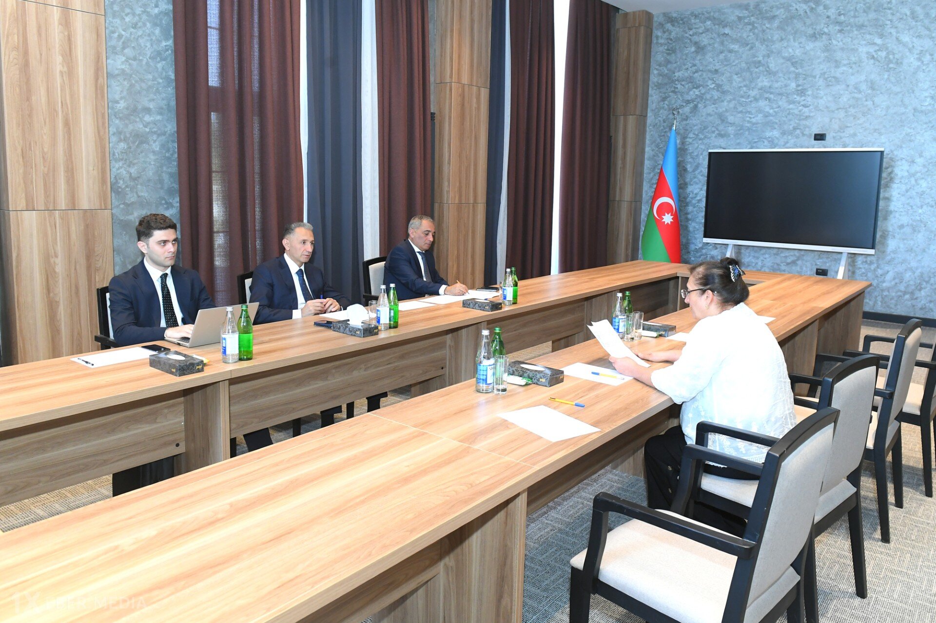 Nazir Zəngilanda vətəndaşları qəbul etdi