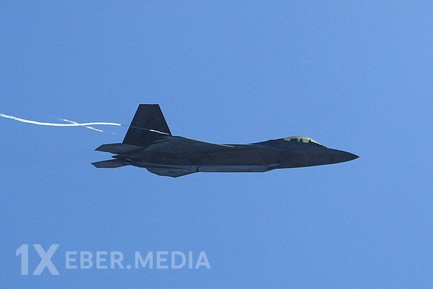“Yenilməz” F-22-nun təlimlərdə şərti olaraq vurulduğu xatırladıldı