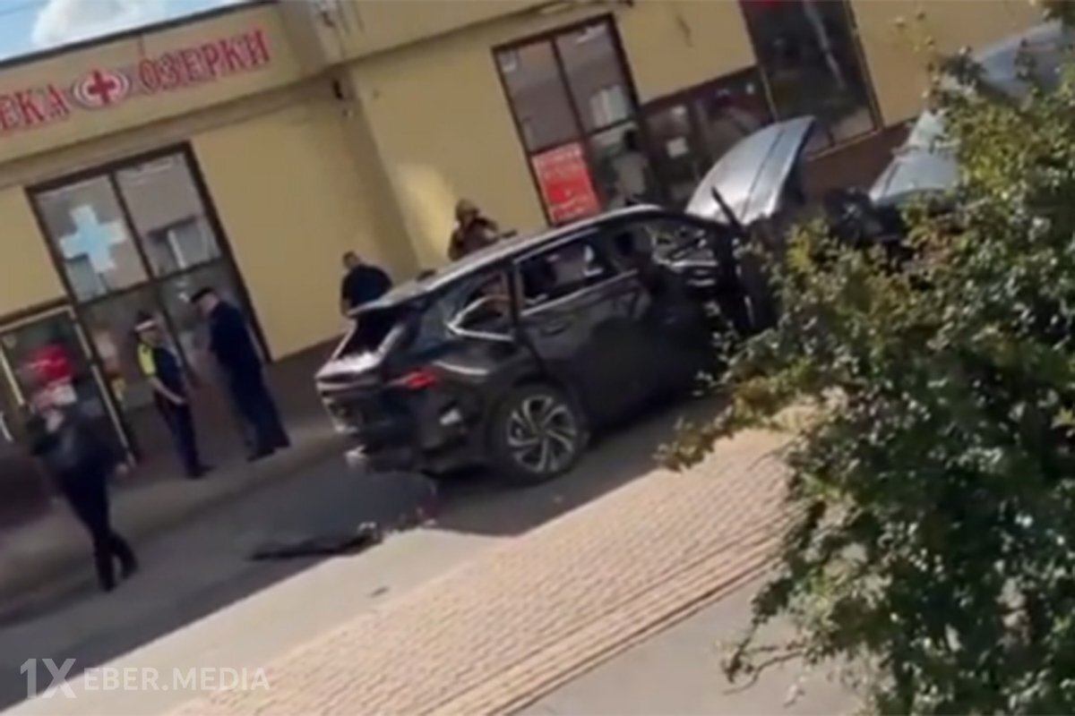 Peterburqda yüksək rütbəli hərbçinin avtomobili partladıldı