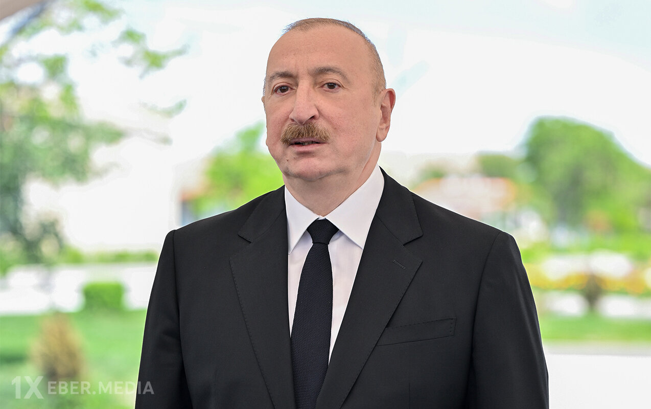 “Hələlik iki istiqamət var: biri Türkiyə, biri İran”