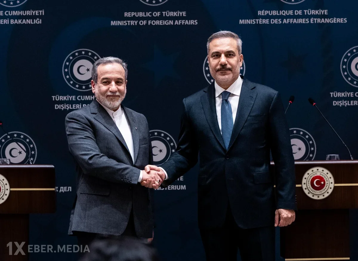 Hakan Fidan Əraqçi ilə Hörmüz boğazının açılmasını müzakirə edib