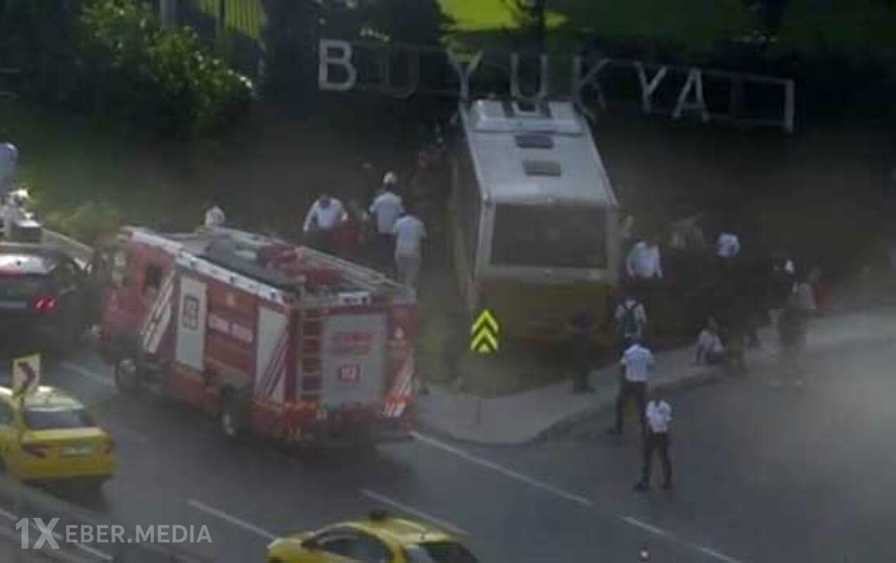 İstanbulda avtobus divara çırpıldı - Ölən və xəsarət alanlar var