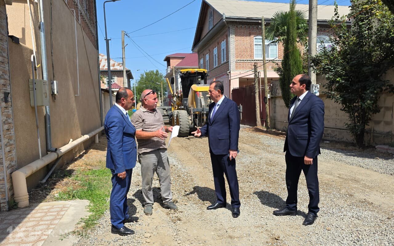 Taleh Qaraşov Lənkərandakı yol infrastruktur layihələrinin gedişi ilə tanış olub - FOTOLAR