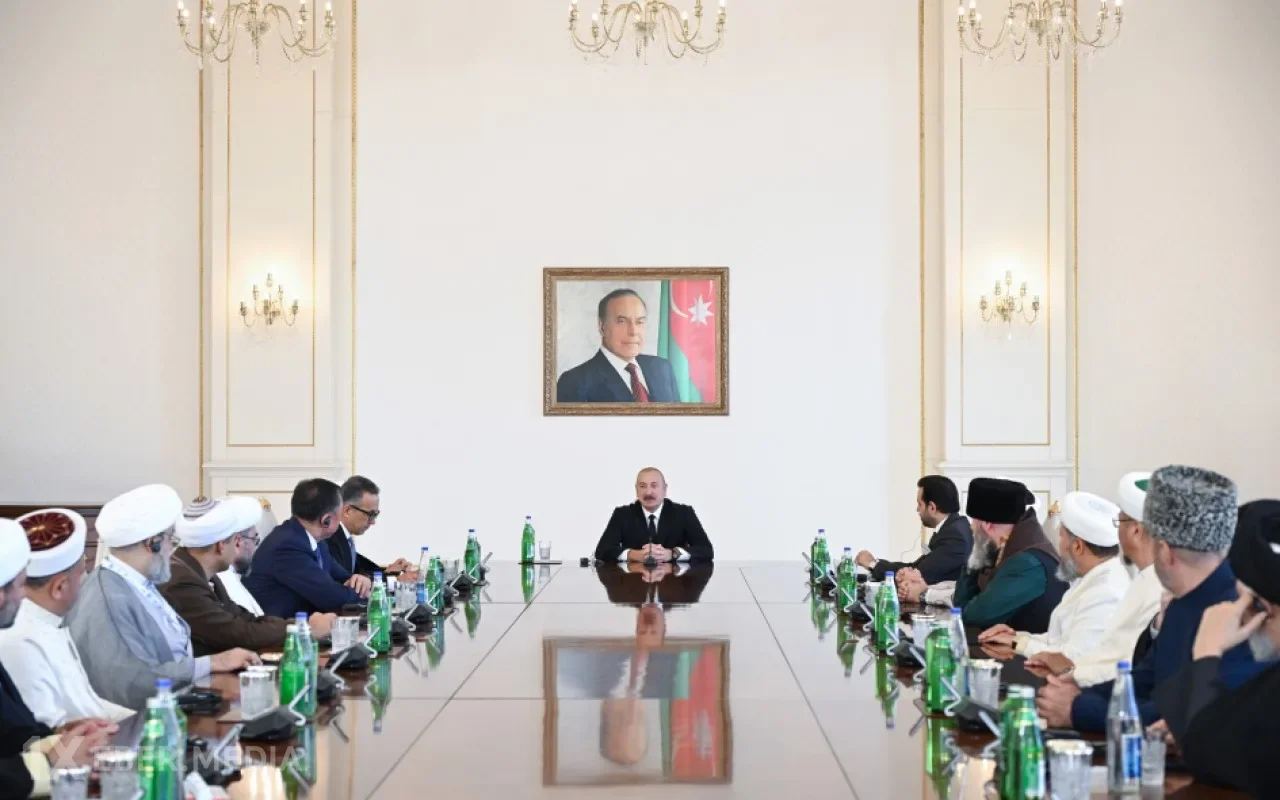 İlham Əliyev beynəlxalq konfransların iştirakçılarını qəbul etdi - FOTOLAR