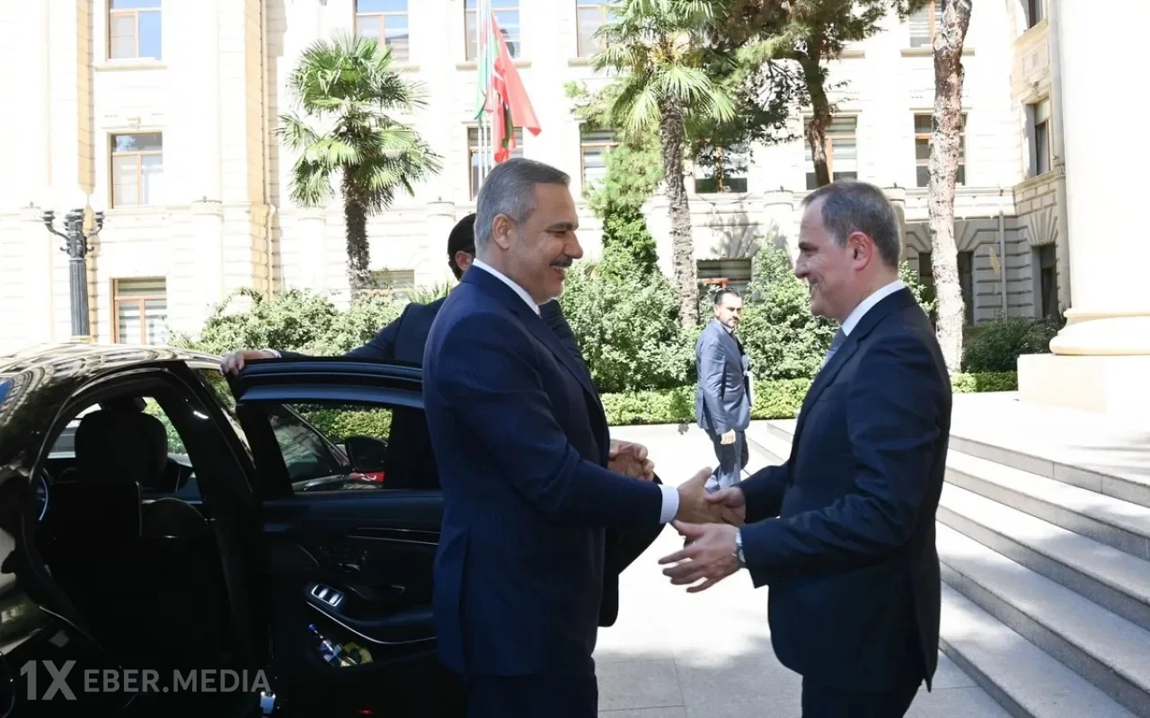 Ceyhun Bayramov Hakan Fidanı qarşıladı - FOTOLAR