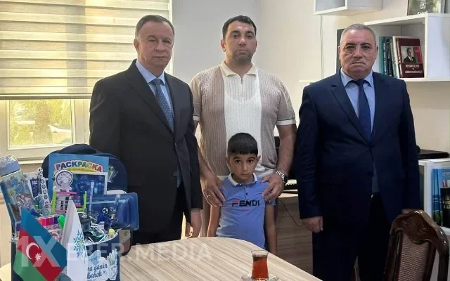 YAP Nərimanov rayon təşkilatının sədri qazi övladını təbrik etdi - FOTOLAR